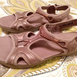 Clarks Shiny and comfy Hiking Sandals Size 11